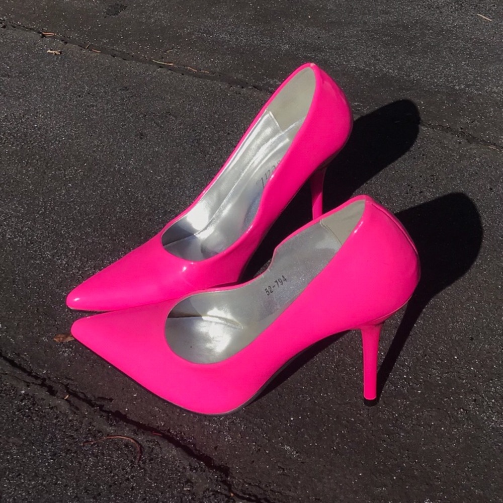 Size 7.5 bubble gum pink stiletto heels s